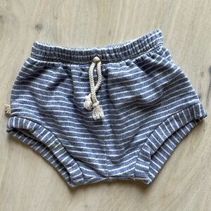 EUC CHILDHOODS CLOTHING SHORTIES SZ 3T * chambray/ white stripe